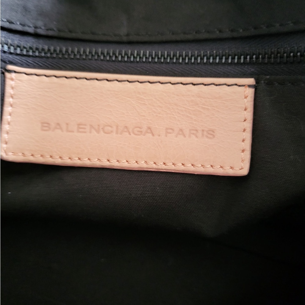 BALENCIAGA HOOK TOTE MM CHEVRE LEATHER - Picture 11 of 12
